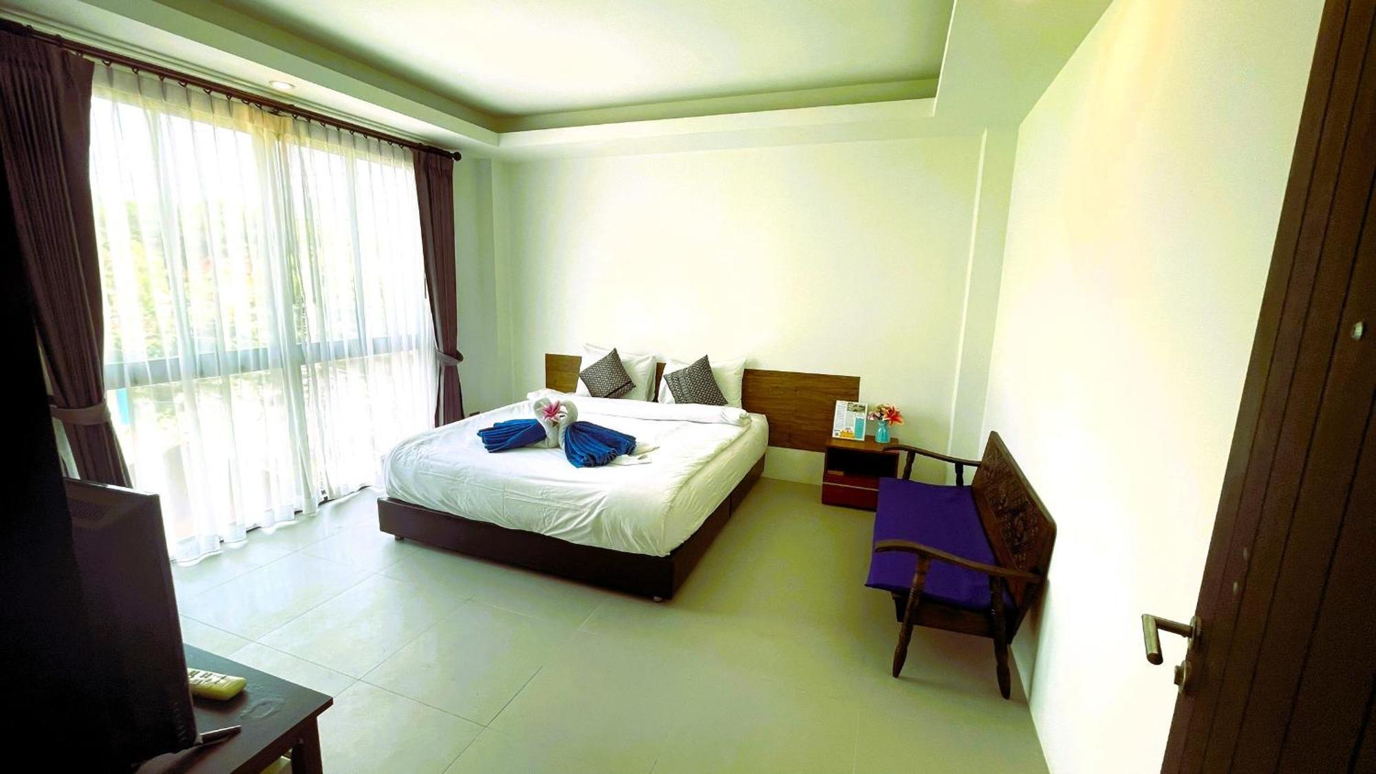 Rockstar Beach Apartments Банг-Рак Экстерьер фото