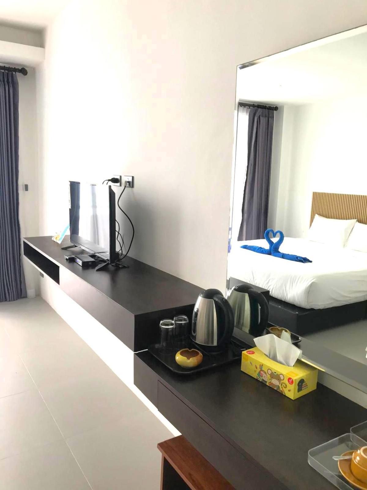 Rockstar Beach Apartments Банг-Рак Экстерьер фото